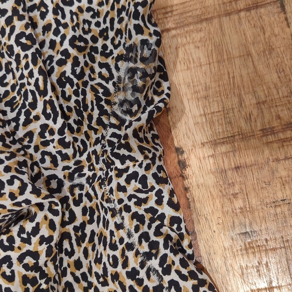 Wide-leg cropped pant in leopard-print silk - Picture 3 of 6